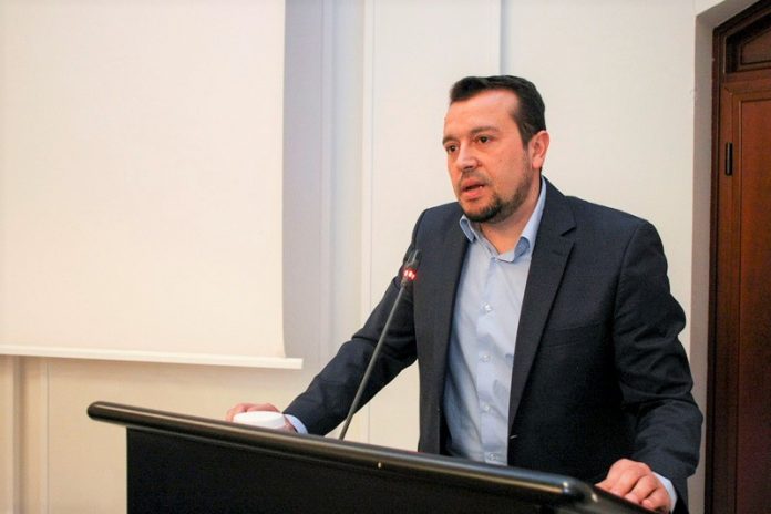 Συμφωνία Παππά με Woerner για δημιουργία εθνικού προγράμματος ανάπτυξης τεχνολογιών Διαστήματος Συμφωνία Παππά με Woerner για δημιουργία εθνικού προγράμματος ανάπτυξης τεχνολογιών Διαστήματος