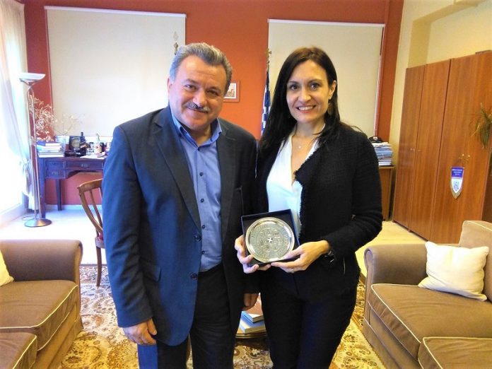 presveira argentinis synantithike perifereiarxis ionion nison Με την Πρέσβειρα της Αργεντινής συναντήθηκε ο Περιφερειάρχης Ιονίων Νήσων