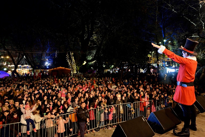 Με Αερόστατο έφτασε ο Άη Βασίλης στην Ονειρούπολη Δράμας
