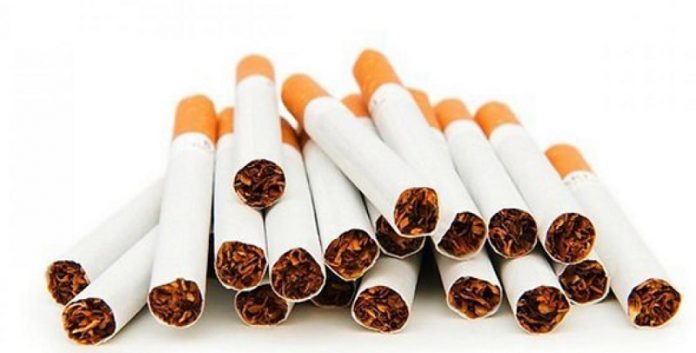 Συλλήψεις για 500 πακέτα λαθραία τσιγάρα στον Πειραιά