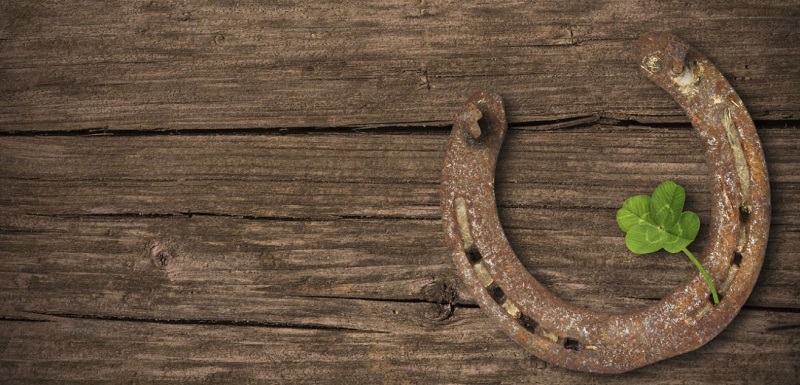 Τα 10 πιο παράξενα γούρια για την Πρωτοχρονιά από όλο τον κόσμο (pics)