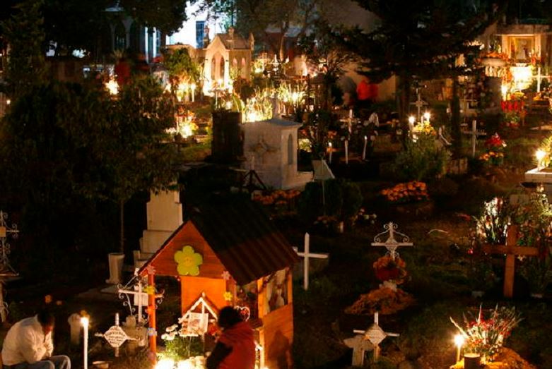 Τα 10 πιο παράξενα γούρια για την Πρωτοχρονιά από όλο τον κόσμο (pics)