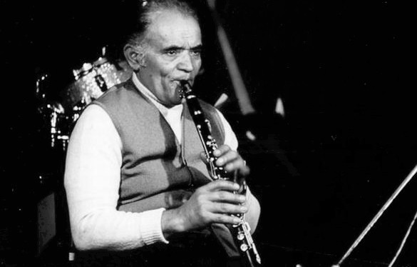 «Τάσος Χαλκιάς: το φύσημα του θεού» Το βιβλίο που μάγεψε τον αέρα της Πάτρας