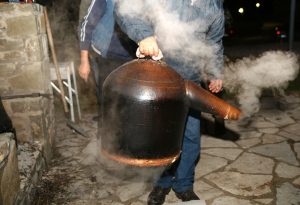 tsipouro-paraskevi-emfialosi