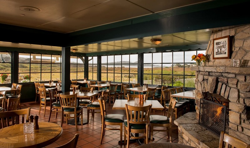 Ο Clint Eastwood αγόρασε το ιστορικό αγρόκτημα «Ranch Mission» (Φωτό)