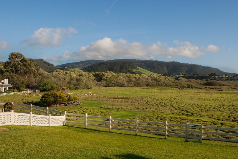 Ο Clint Eastwood αγόρασε το ιστορικό αγρόκτημα «Ranch Mission» (Φωτό)