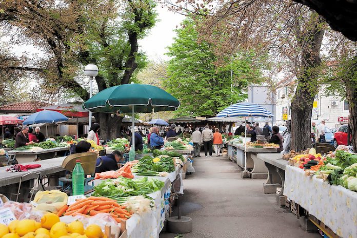 Διχάζει η νομιμοποίηση των συμβατικών Farmers’ Markets