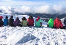 Οι Έλληνες πρόσκοποι εξερευνούν τις χιονισμένες κορυφές της χώρας μας