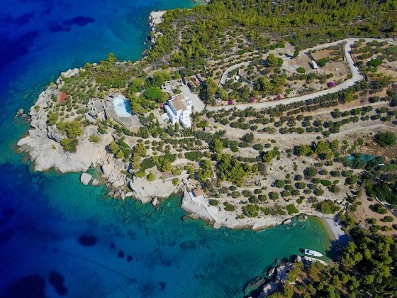 Πανέμορφο κάστρο στις Σπέτσες πωλείται για 14.600.000 ευρώ! (Photos)