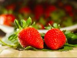 straberries-mutlicolor-fraoules-xromata3