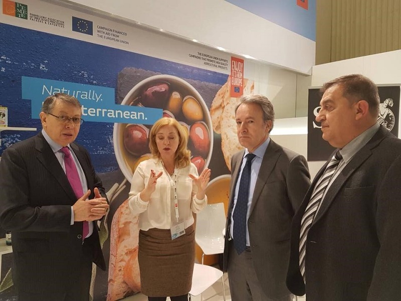 Ντεμπούτο στη Ρωσία για την επιτραπέζια ελιά