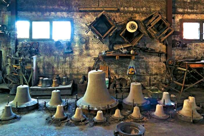 Η τέχνη της καμπάνας χτυπά στον Κάμπο της Παραμυθιάς πάνω από 150 χρόνια