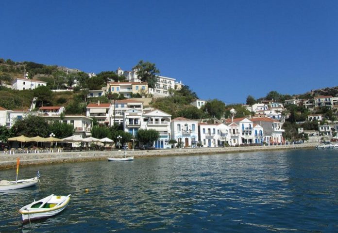 Δρομολογείται η αποκατάσταση των ζημιών στο λιμάνι του Ευδήλου Δρομολογείται η αποκατάσταση των ζημιών στο λιμάνι του Ευδήλου