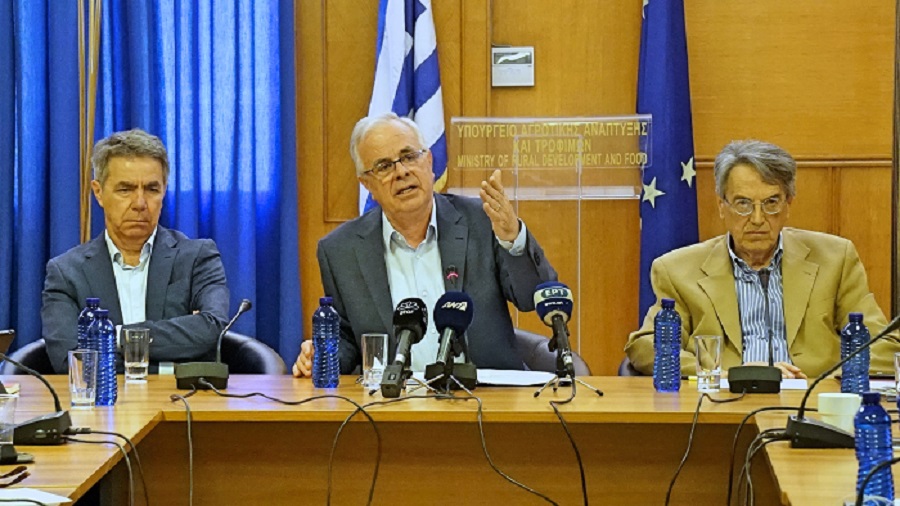apostolou-tin-paraskevi-i-katavoli-ton-syndedemenon-desmi-metron-gia-tin-aigoprovatotrofia-apo-to-ypaat-124104