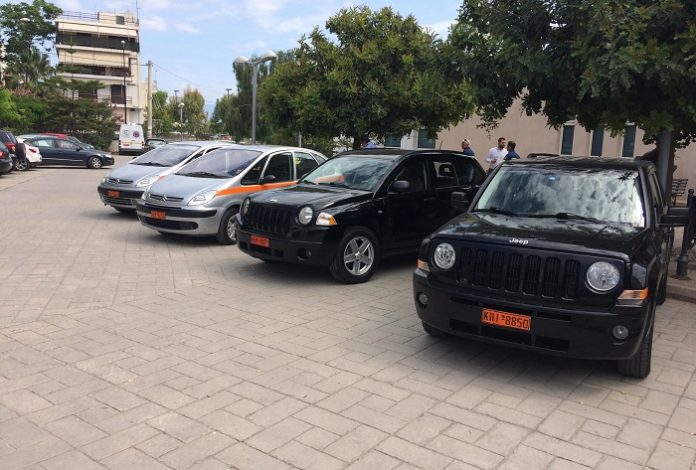Εύβοια: Παράδοση τεσσάρων οχημάτων σε πυροσβεστική και αστυνομία