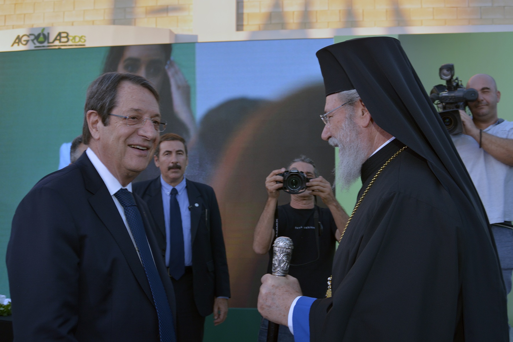 me-parousia-tou-n-anastasiadi-ta-egkainia-ton-egkatastaseon-tis-agrolab-rds-cyprus-126712