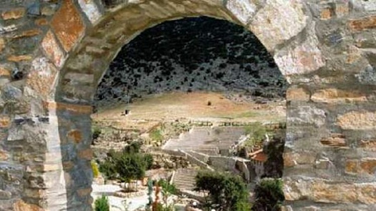 drama-xekinoun-apo-tin-tetarti-20-6-oi-ekdiloseis-sto-farangi-tis-petrousas-127623