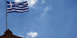 «Η ελληνική κρίση τελειώνει εδώ»: Συμφωνία στο Eurogroup για ελάφρυνση του ελληνικού χρέους