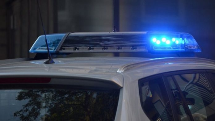Επίθεση αγνώστων στην Ελληνοαμερικανική Ένωση στο Κολωνάκι Επίθεση αγνώστων στην Ελληνοαμερικανική Ένωση στο Κολωνάκι