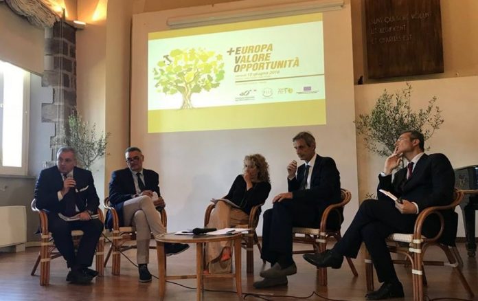 Η ΕΕ οφείλει μέσω της ΚΑΠ να λάβει μέτρα σταθεροποίησης της αγοράς Η ΕΕ οφείλει μέσω της ΚΑΠ να λάβει μέτρα σταθεροποίησης της αγοράς