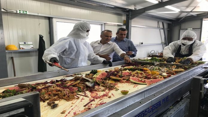 Άρχισε η μετατροπή υπολειμμάτων τροφίμων σε ζωοτροφές Άρχισε η μετατροπή υπολειμμάτων τροφίμων σε ζωοτροφές