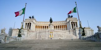 Η Ιταλία έτοιμη να σπάσει τη γραμμή της ΕΕ απέναντι στη Ρωσία