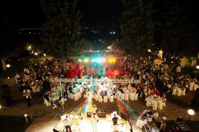 Πραγματοποιήθηκε με επιτυχία ο «Χορός Κάτω από τ’ Άστρα» της ΑΓΣ Πραγματοποιήθηκε με επιτυχία ο «Χορός Κάτω από τ’ Άστρα» της ΑΓΣ