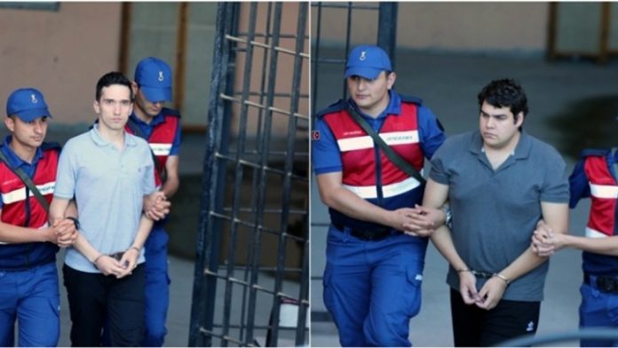 Ελεύθεροι οι δύο Έλληνες στρατιωτικοί που κρατούνταν στην Αδριανούπολη Ελεύθεροι οι δύο Έλληνες στρατιωτικοί που κρατούνταν στην Αδριανούπολη
