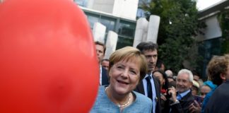 Η καγκελάριος της Γερµανίας, Άνγκελα Μέρκελ, τάσσεται ενάντια στην υιοθέτηση πιο φιλόδοξων στόχων για το κλίµα από την ΕΕ.