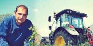 Ο 36χρονος αγρότης που άφησε τη θέση στην τράπεζα για να εξελίξει τις καλλιέργειες του πατέρα του