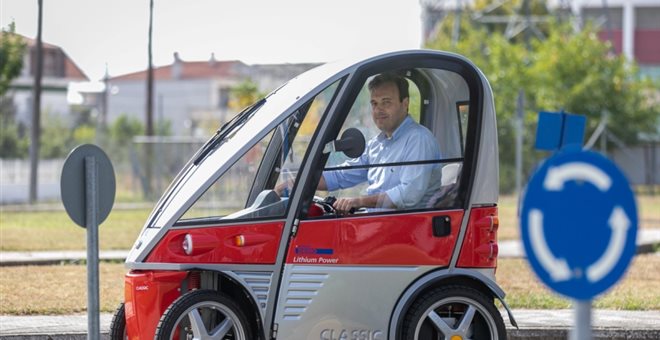Η νέα εποχή στα Τρίκαλα έχει ηλεκτροκίνητα οχήματα