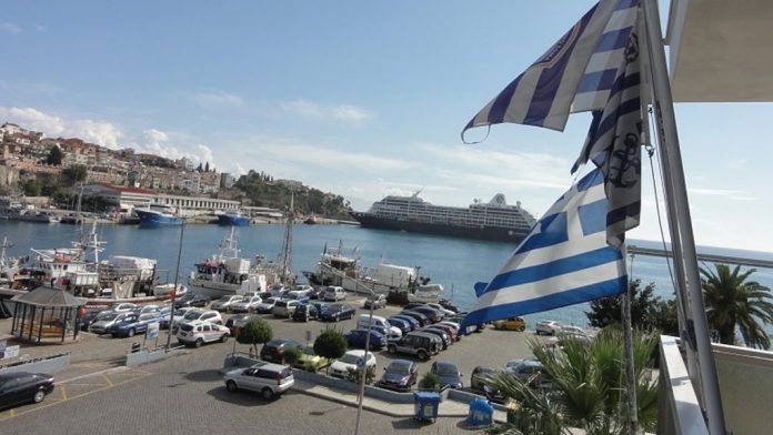 Κανονικά τα δρομολόγια των πλοίων από Πειραιά και Ραφήνα Κανονικά τα δρομολόγια των πλοίων από Πειραιά και Ραφήνα