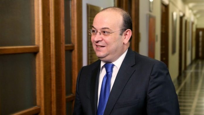 Δ. Λιάκος: «Οι ελληνικές τράπεζες έχουν τη γνώση, την εμπειρία και τα μέσα να αντιμετωπίσουν τις προκλήσεις» Δ. Λιάκος: «Οι ελληνικές τράπεζες έχουν τη γνώση, την εμπειρία και τα μέσα να αντιμετωπίσουν τις προκλήσεις»