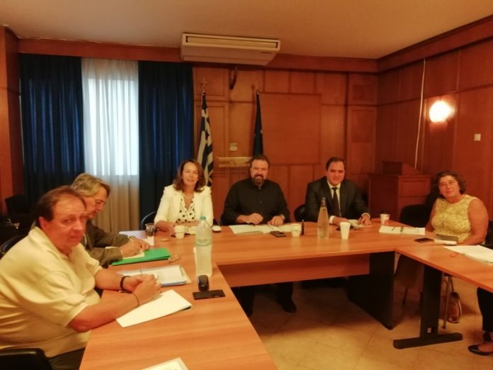 Επίλυση των προβλημάτων της νέας αποστακτικής περιόδου ετοιμάζει η κυβέρνηση Επίλυση των προβλημάτων της νέας αποστακτικής περιόδου ετοιμάζει η κυβέρνηση