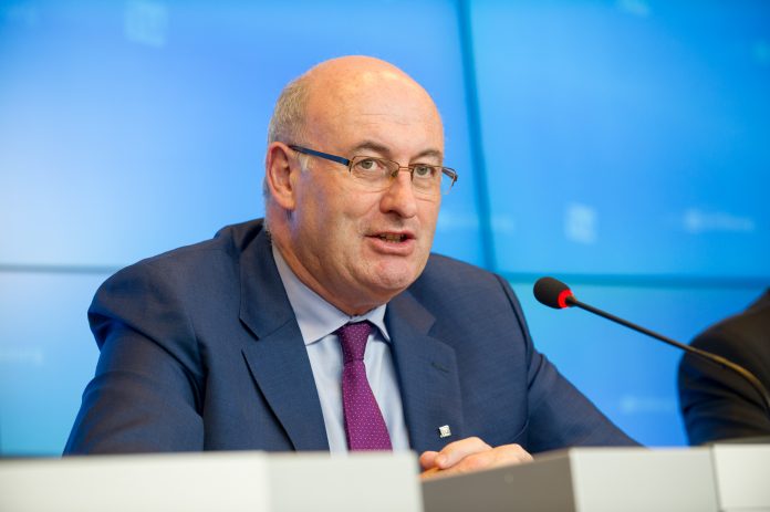 Φιλ Χόγκαν: «Η καλοκαιρινή ξηρασία επιτείνει την αναγκαιότητα λήψης πράσινων μέτρων στη νέα ΚΑΠ» Φιλ Χόγκαν: «Η καλοκαιρινή ξηρασία επιτείνει την αναγκαιότητα λήψης πράσινων μέτρων στη νέα ΚΑΠ»