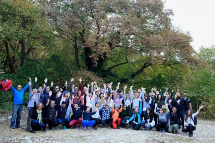 nea-genia-neoi-agrotes-elatoxori Σεμινάρια εκπαίδευσης εκπαιδευτών για τη «Νέα Γεωργία για τη Νέα Γενιά»