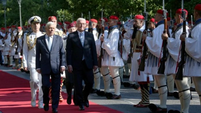 Συνάντηση Παυλόπουλο με τον Γερμανό ομόλογό του: Έχουμε το ίδιο όραμα για την Ευρωπαϊκή Ένωση Συνάντηση Παυλόπουλο με τον Γερμανό ομόλογό του: Έχουμε το ίδιο όραμα για την Ευρωπαϊκή Ένωση