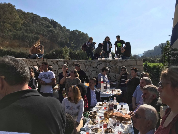 oiniko-diimero-se-oikismous-tis-kritis-140241