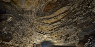 Kίνα: Ανακαλύφθηκε γιγάντιο σπήλαιο που μπορεί να χωρέσει ένα μικρό ουρανοξύστη