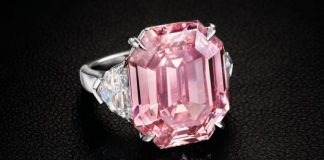 Το διαμάντι "Pink Legacy" πωλήθηκε αντί 44,3 εκατ. ευρώ