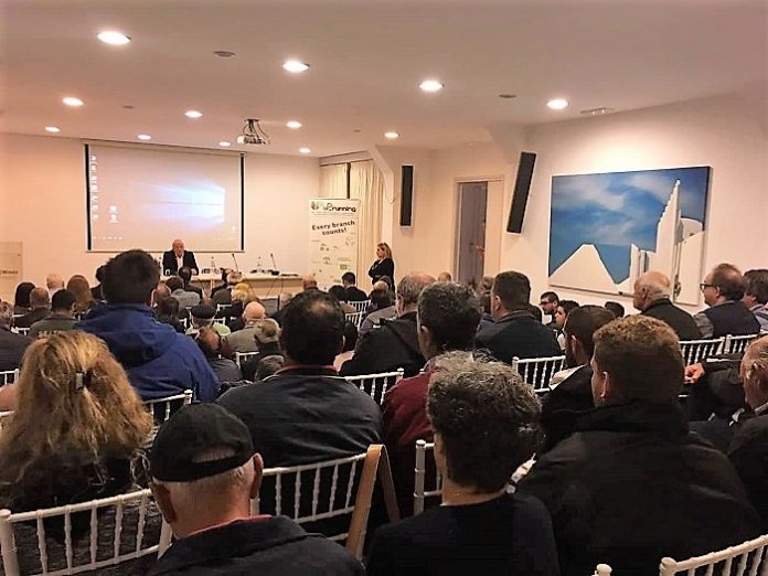 Μεγάλη επιτυχία για την ημερίδα της SantoWines με σκοπό την επιμόρφωση των παραγωγών της Σαντορίνης Μεγάλη επιτυχία για την ημερίδα της SantoWines με σκοπό την επιμόρφωση των παραγωγών της Σαντορίνης