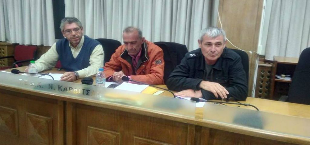 karditsa-agrotiko-syllalitirio-me-trakter-stis-28-noemvriou-stin-kentriki-plateia-140401