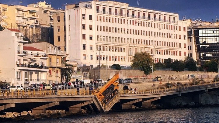kavala-katerrefse-gefyra-stin-anatoliki-exodo-vasikis-odikis-artirias-tis-polis-140086