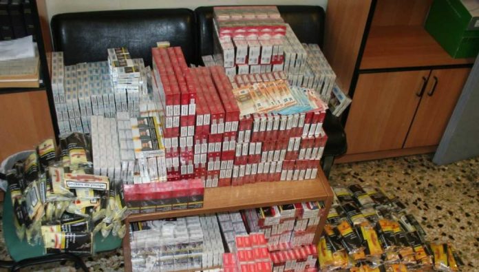 Καβάλα: Σύλληψη 49χρονου και κατάσχεση σχεδόν 2000 πακέτων λαθραίων τσιγάρων Καβάλα: Σύλληψη 49χρονου και κατάσχεση σχεδόν 2000 πακέτων λαθραίων τσιγάρων