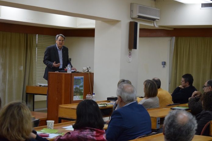 Πιλοτικό έργο για νέες τεχνολογίες στην καταπολέμηση του δάκου Πιλοτικό έργο για νέες τεχνολογίες στην καταπολέμηση του δάκου