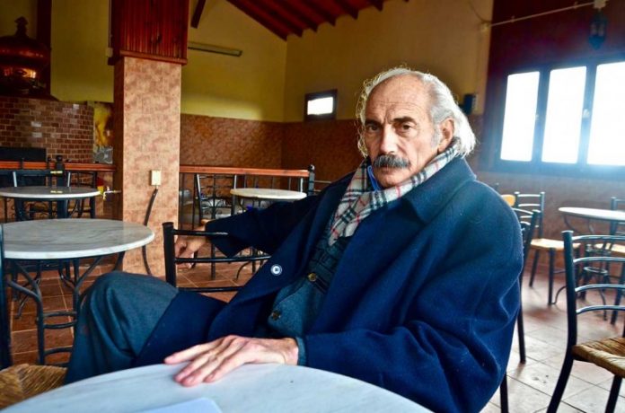 Έφυγε ο βασιλιάς του τσίπουρου και ιδιοκτήτης της εταιρείας «Μπαμπατζίμ» Έφυγε ο βασιλιάς του τσίπουρου και ιδιοκτήτης της εταιρείας «Μπαμπατζίμ»