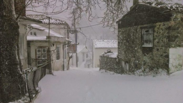 Κλειστά τα σχολεία Σουφλίου από το χιόνι, προσοχή στις μετακινήσεις στο δίκτυο του Β. Έβρου Κλειστά τα σχολεία Σουφλίου από το χιόνι, προσοχή στις μετακινήσεις στο δίκτυο του Β. Έβρου