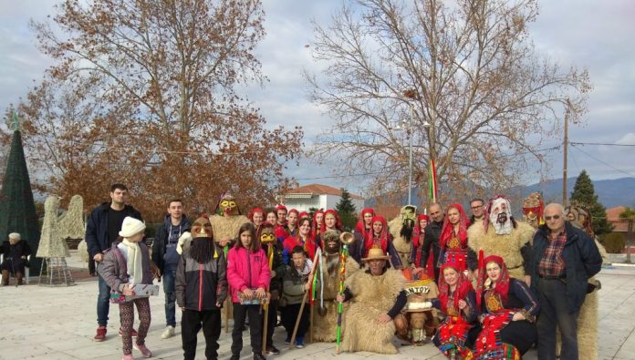 Κομοτηνή: 30 χρόνια μετά ήρθε ξανά η καμήλα «Ράντου» Κομοτηνή: 30 χρόνια μετά ήρθε ξανά η καμήλα «Ράντου»