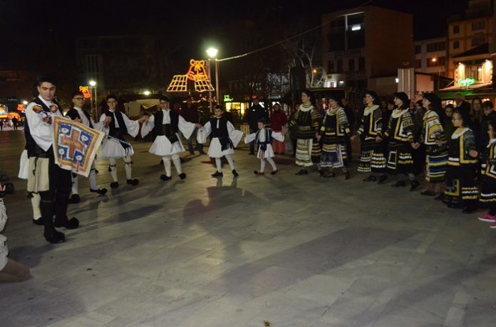 Κομοτηνή: Αναβίωσε το έθιμο «Αρνιά Κατσίκια» από το Σύλλογο των εν Θράκη Διαβιούντων Σαρακατσαναίων Κομοτηνή: Αναβίωσε το έθιμο «Αρνιά Κατσίκια» από το Σύλλογο των εν Θράκη Διαβιούντων Σαρακατσαναίων