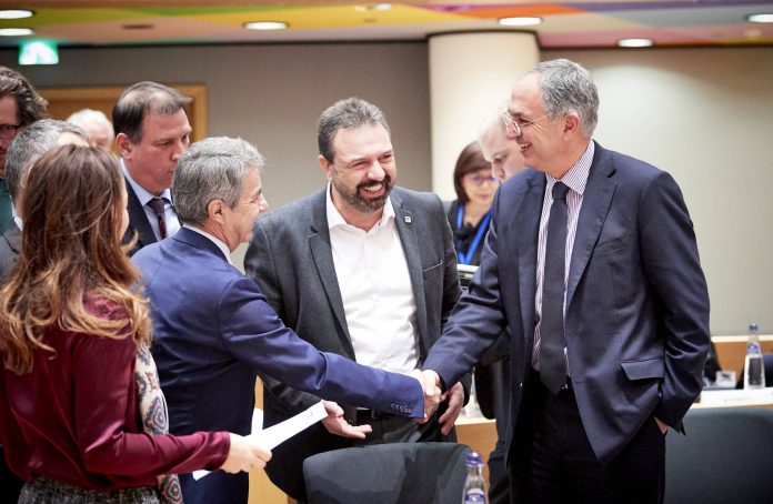 Πρόβλεψη κατάλληλων μεταβατικών διατάξεων για την εφαρμογή της Νέας ΚΑΠ ζήτησε στο συμβούλιο υπουργών Γεωργίας η Ελλάδα Πρόβλεψη κατάλληλων μεταβατικών διατάξεων για την εφαρμογή της Νέας ΚΑΠ ζήτησε στο συμβούλιο υπουργών Γεωργίας η Ελλάδα